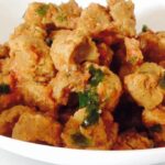 Delicioso curry de soja texturizada | Receta vegana llena de proteínas