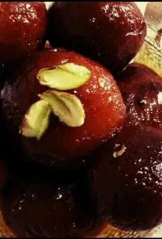 Quick and Easy Gulab Jamun Recipe - Traditional Indian and Pakistani Sweet Balls